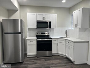1627 Orthodox St in Philadelphia, PA - Building Photo - Building Photo