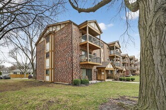 751 S Dwyer Ave in Arlington Heights, IL - Building Photo - Building Photo