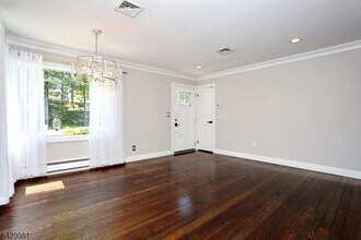 28 Minnehaha Blvd in Oakland, NJ - Building Photo - Building Photo