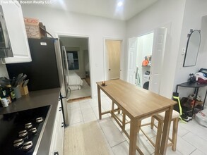 206 Hanover St-Unit -1 in Boston, MA - Building Photo - Building Photo