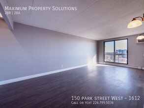 150 Park St W in Windsor, ON - Building Photo - Building Photo