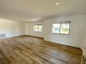 240 Canyon Diablo Rd in Sedona, AZ - Building Photo