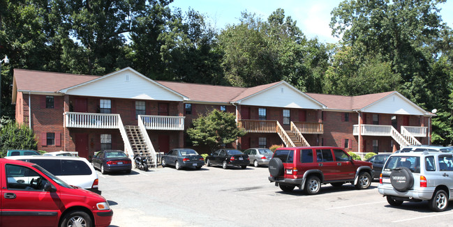 Stratford Garden Apartments in Winston-Salem, NC - Building Photo - Building Photo