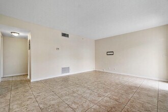 701 NE 7th Ave in Delray Beach, FL - Building Photo - Building Photo