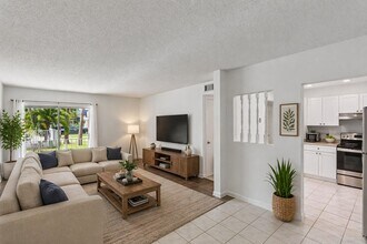 495 SE 8th St in Deerfield Beach, FL - Building Photo - Building Photo