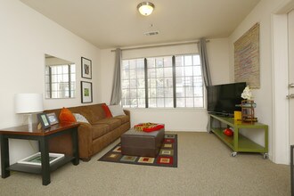 Yugo Flagstaff Grove in Flagstaff, AZ - Foto de edificio - Interior Photo