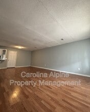 308 Pine Tree Es Dr in Salisbury, NC - Building Photo - Building Photo