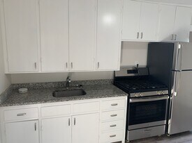 38 Summer St in Haverhill, MA - Building Photo