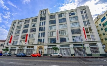 420 San Pedro St, Unit 307 in Los Angeles, CA - Building Photo - Building Photo