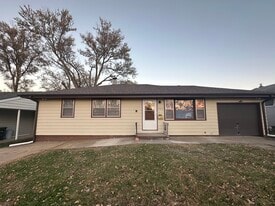 5317 N 45th St in Omaha, NE - Building Photo