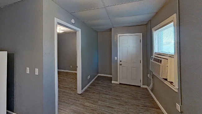 property at 808 W Cypress Ave