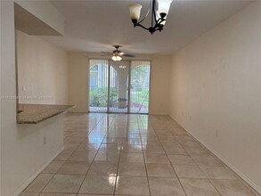 2581 Centergate Dr in Miramar, FL - Building Photo - Building Photo