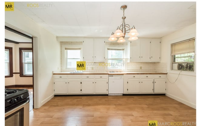 50-52 Hobson St, Unit 1 in Boston, MA - Foto de edificio - Building Photo