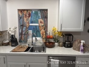 567 Poplar St SE in Palm Bay, FL - Building Photo - Building Photo