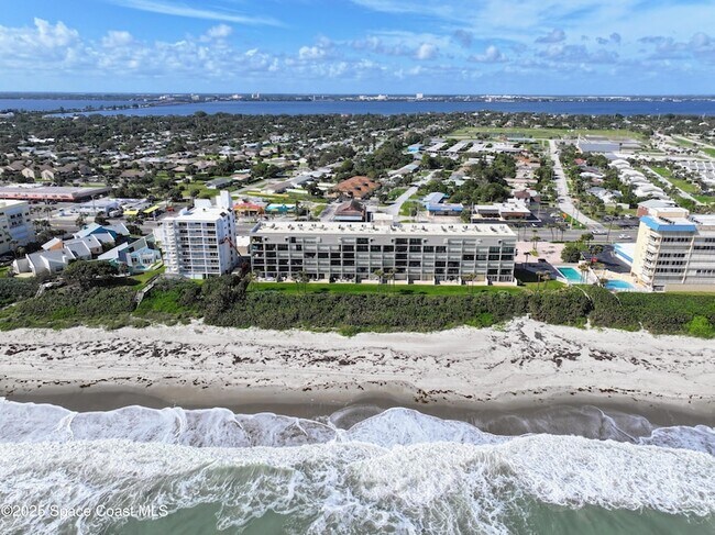 995 N Hwy A1A, Unit 510 in Indialantic, FL - Building Photo - Building Photo