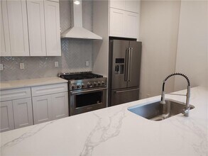 3279 Elm St in College Park, GA - Building Photo - Building Photo