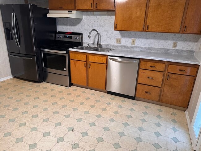 150 Charles St, Unit 150 Charles St #2 in Fairbanks, AK - Building Photo - Building Photo