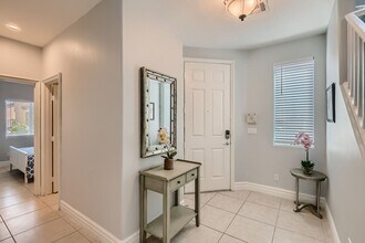 6689 Roanoke Ct in Las Vegas, NV - Building Photo - Building Photo