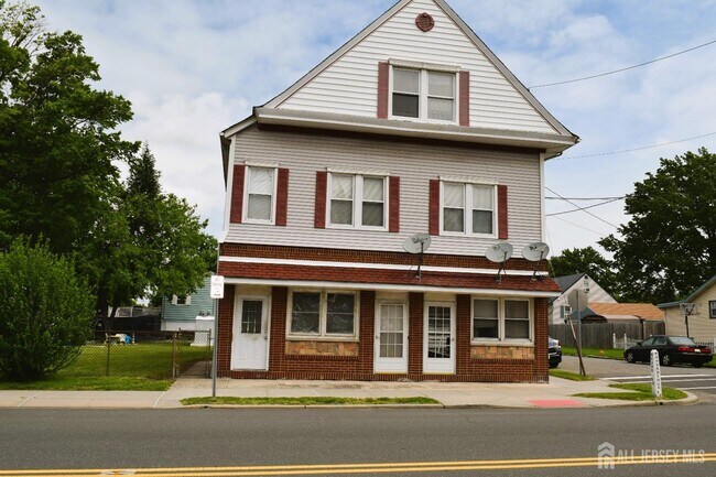 73-75-75 Woodbridge Ave in Sewaren, NJ - Building Photo - Building Photo