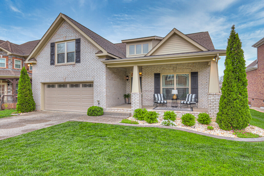 1020 Claymill Dr in Spring Hill, TN - Building Photo