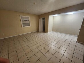 1019 12th Ave in Rockford, IL - Building Photo - Building Photo