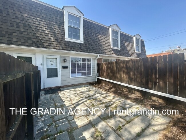 1805 Grandin Rd SW in Roanoke, VA - Building Photo - Building Photo