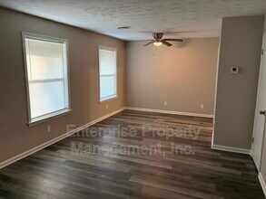 3400 Hallbrook St in Memphis, TN - Building Photo - Building Photo