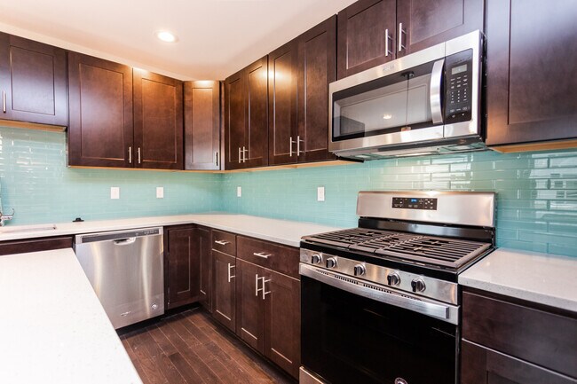 479 Fulton St in Medford, MA - Building Photo - Building Photo
