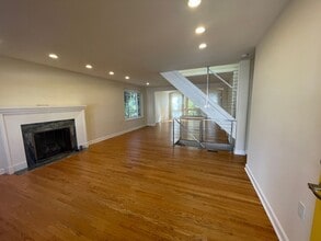 125 S Lee St in Falls Church, VA - Building Photo - Building Photo