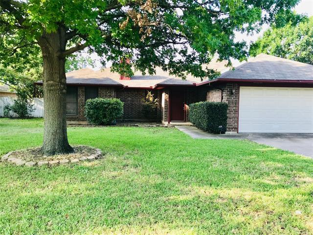 706 Paintbrush Dr in Keller, TX - Building Photo