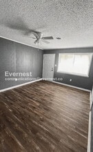 4922 E Willow St, Unit a in North Little Rock, AR - Building Photo - Building Photo