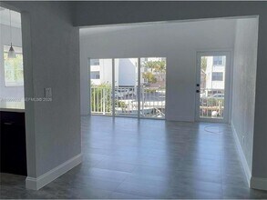 3681 NE 170th St in North Miami Beach, FL - Building Photo - Building Photo