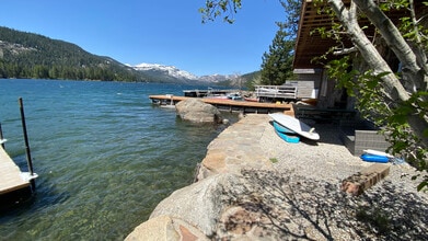 13405 Donner Pass Rd, Unit B3 in Truckee, CA - Foto de edificio - Building Photo