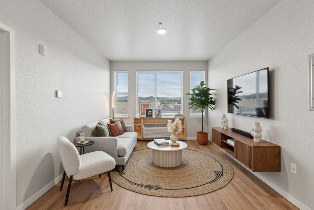 Avenida Del Sol in Denver, CO - Foto de edificio