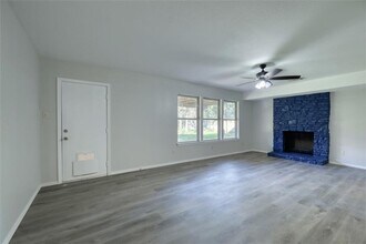 11310 Powder Mill Trail in Austin, TX - Building Photo - Building Photo