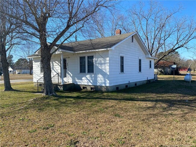 233 S Broadridge Rd in Orrum, NC - Building Photo - Building Photo