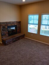 36324 Grazia Way in Winchester, CA - Building Photo - Building Photo