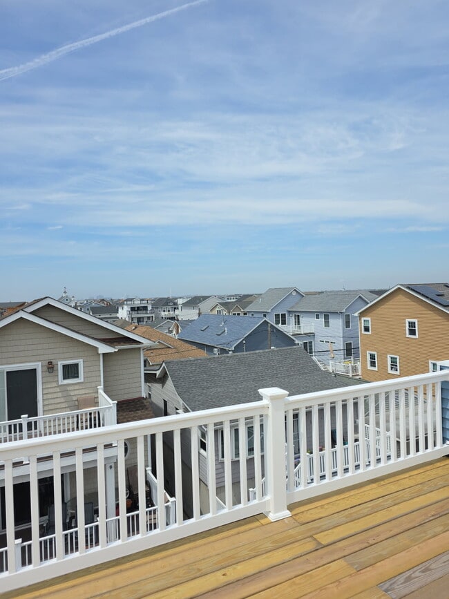 58 California St in Long Beach, NY - Building Photo - Building Photo