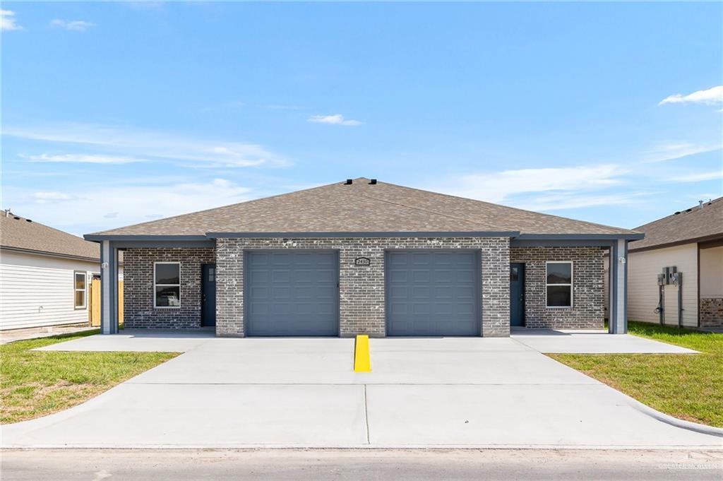 2429 S Vly Cir in La Feria, TX - Building Photo