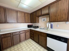 294 Chambers St in El Cajon, CA - Building Photo - Building Photo