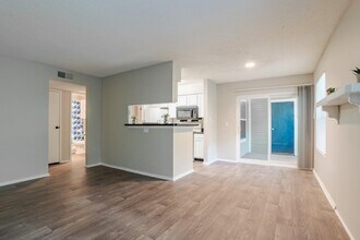 The Waterford Apartment Homes in Columbia, SC - Building Photo - Building Photo