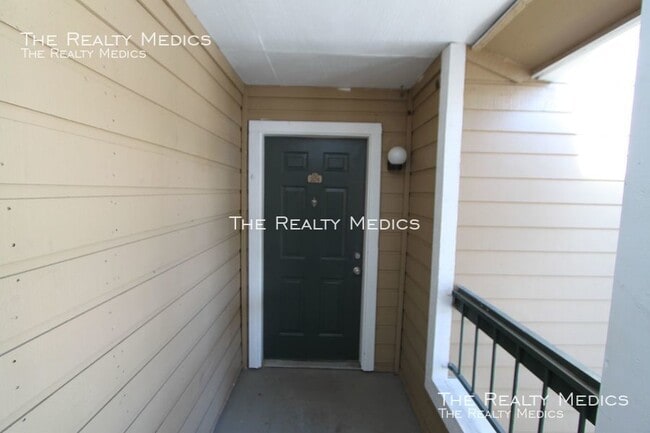 5540 Devonbriar Way-Unit -Unit H in Orlando, FL - Building Photo - Building Photo