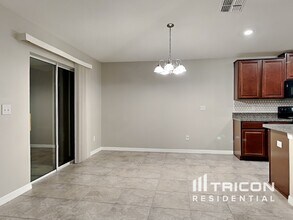 17224 White Mangrove Dr in Wimauma, FL - Building Photo - Building Photo