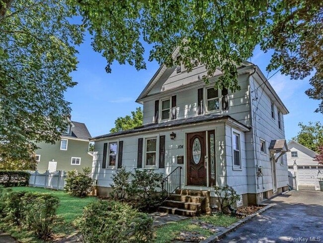 104 Sheridan Ave in Williston Park, NY - Building Photo - Building Photo