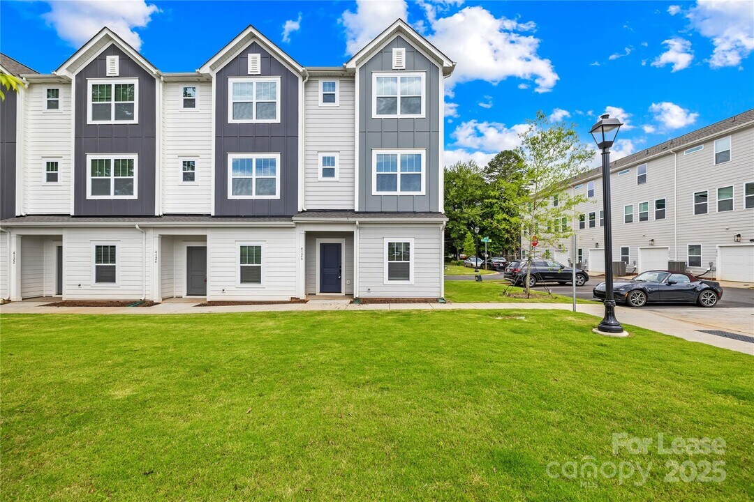 4126 Salient St in Charlotte, NC - Building Photo