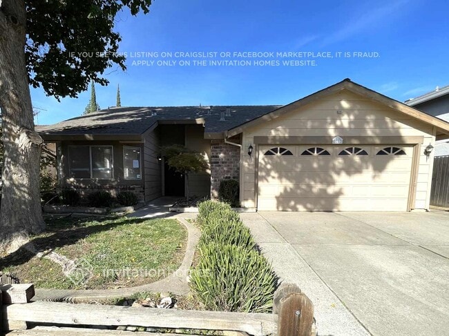 property at 3757 N Country Dr