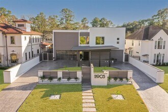 11905 Barryknoll Ln in Houston, TX - Building Photo - Building Photo