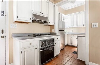 124 E 32nd St in Indianapolis, IN - Foto de edificio - Building Photo