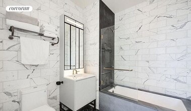 959 1st Ave in New York, NY - Building Photo - Building Photo