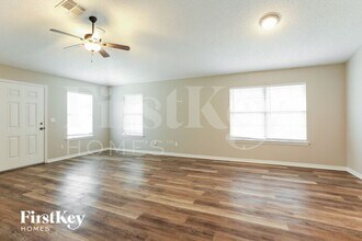 7341 Ironside Dr N in Jacksonville, FL - Building Photo - Building Photo